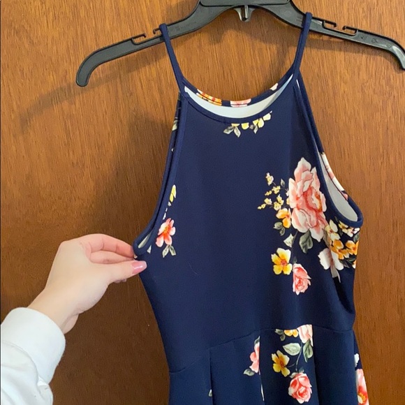 Floral dress - Picture 2 of 3